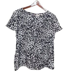 Chicos Size 3 XL Black & White Abstract Animal Print Blouse 100% Polyester